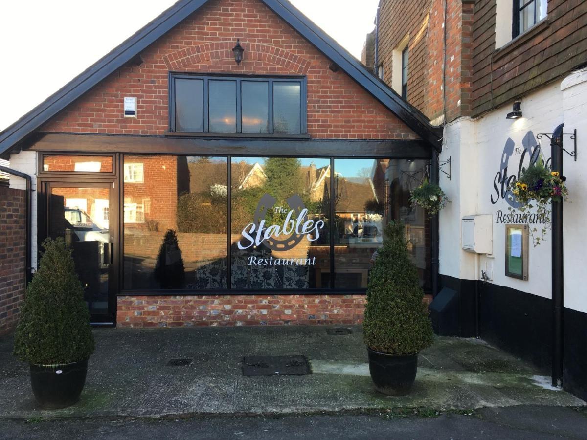 The White Hart Pub And Rooms Cranleigh Exteriér fotografie